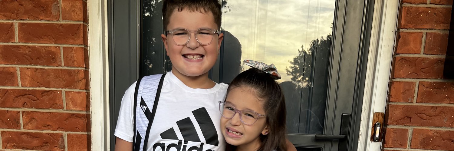 michaela_correa's profile banner image