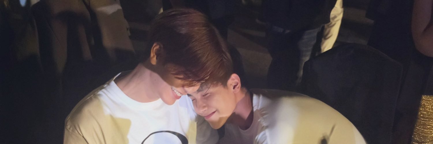 immknss's profile banner image