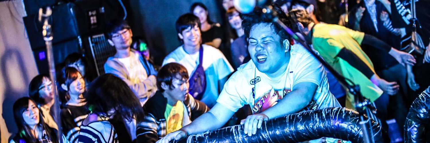 TAKEVEZ's profile banner image