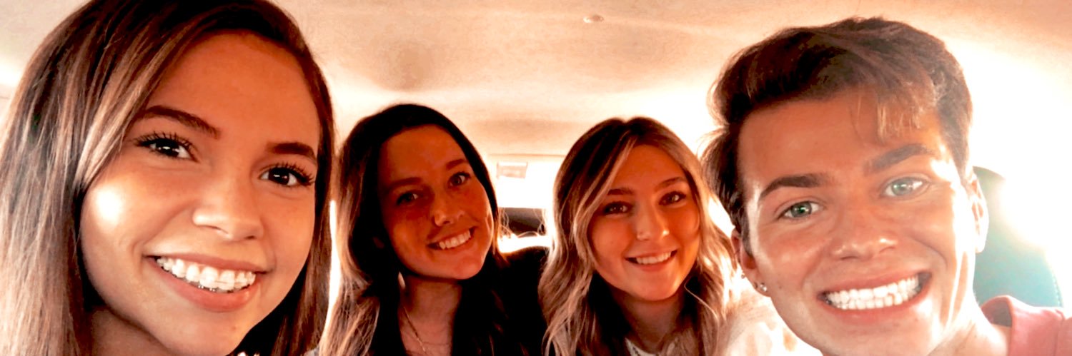 reedtiff's profile banner image