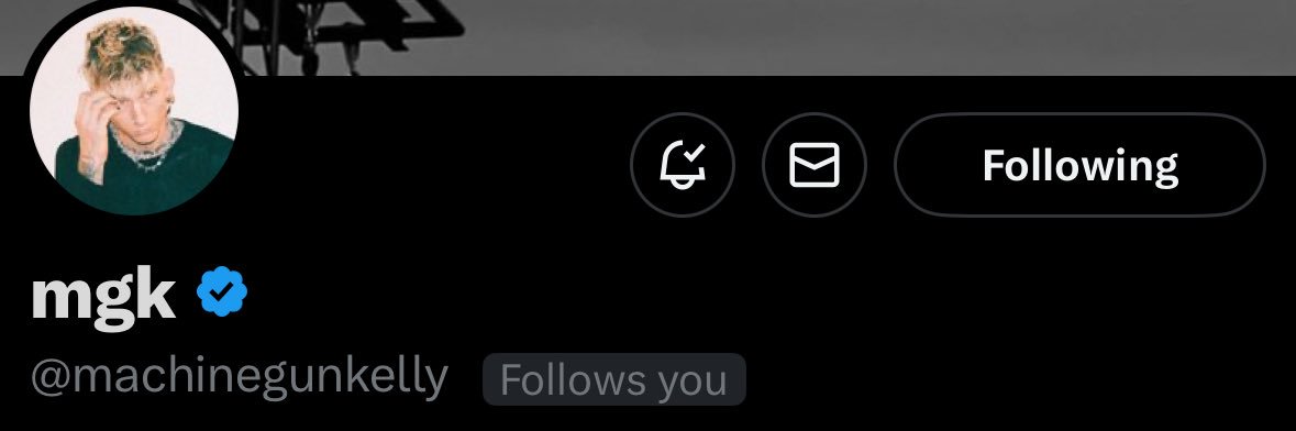 mama tara xx 🍒🎱🚬's banner
