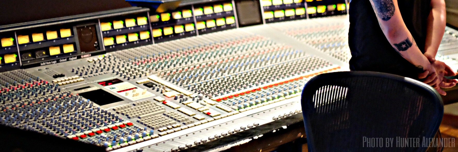 Drew Alexander 🎧 banner