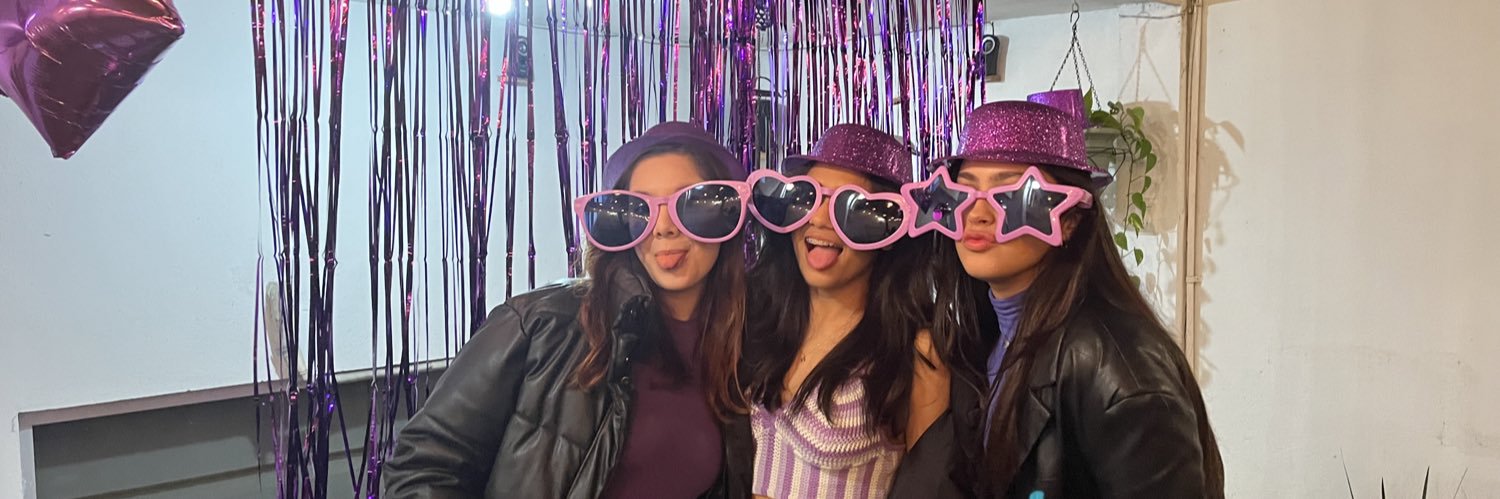 caroolveram's profile banner image