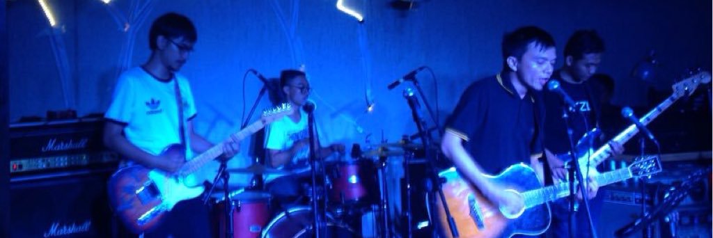 WECOULD_BAND's profile banner image