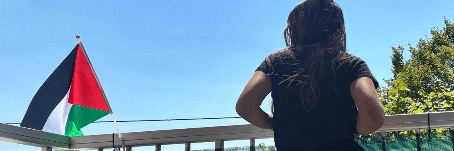 Farahauray's profile banner image