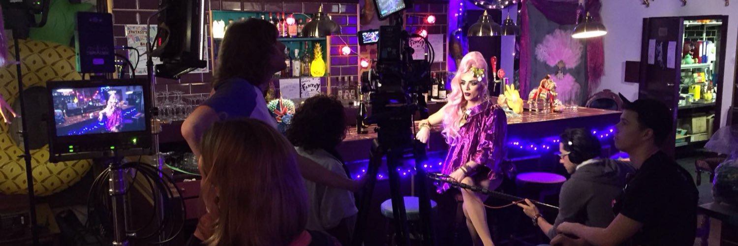 FantasyQween's profile banner image