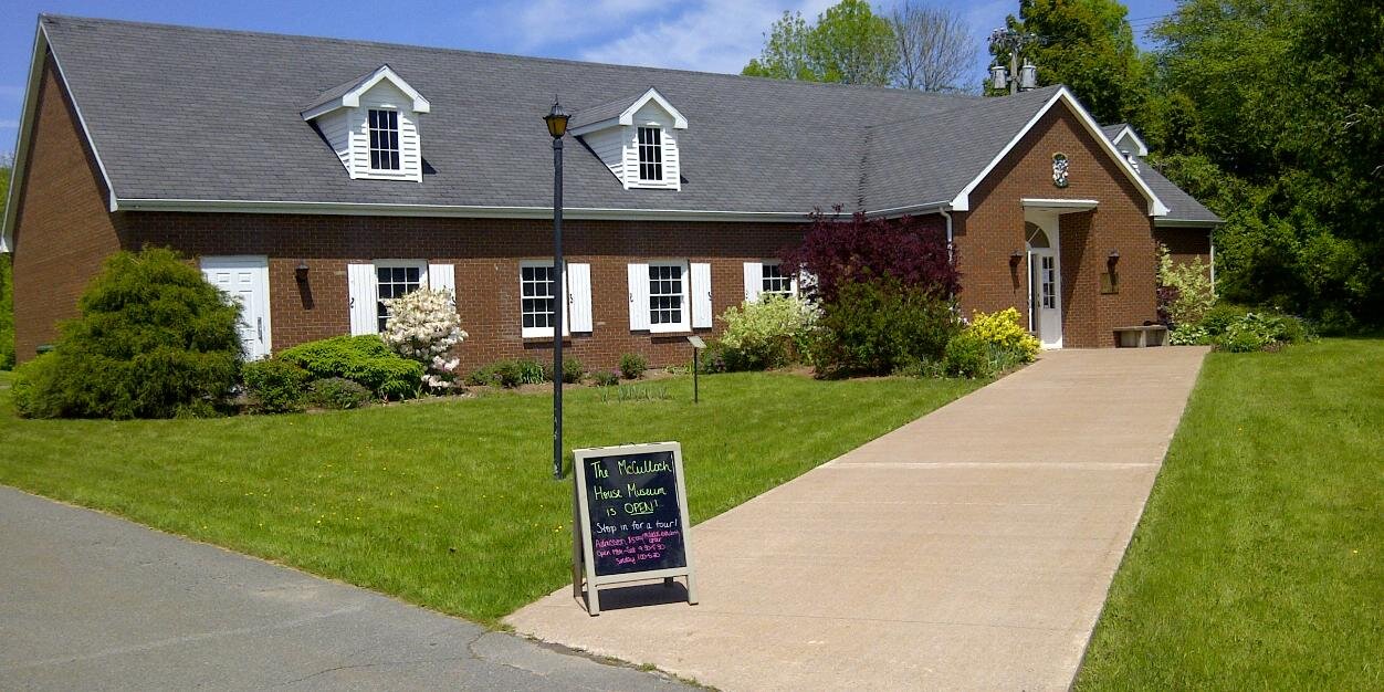 McCullochCentre's profile banner image