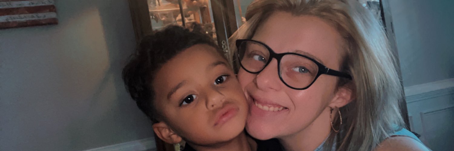 sydneythorner's profile banner image