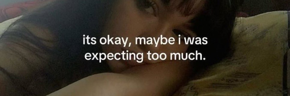 ستارهٔ سربی banner