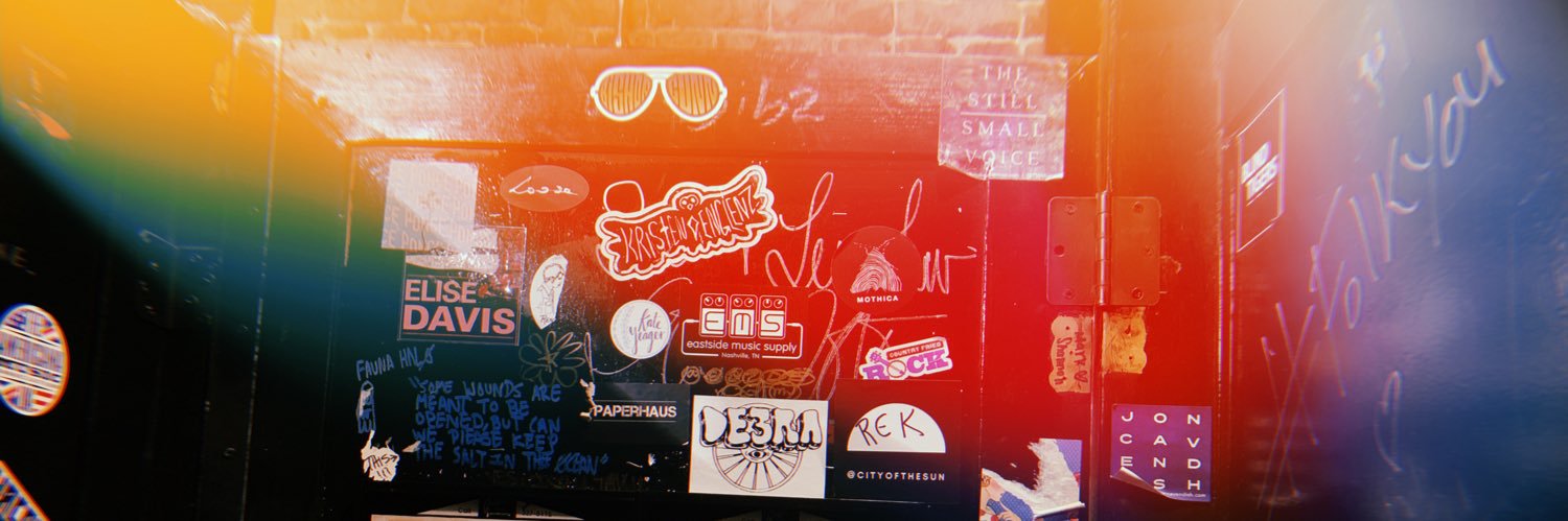 thisshowiedoit's profile banner image
