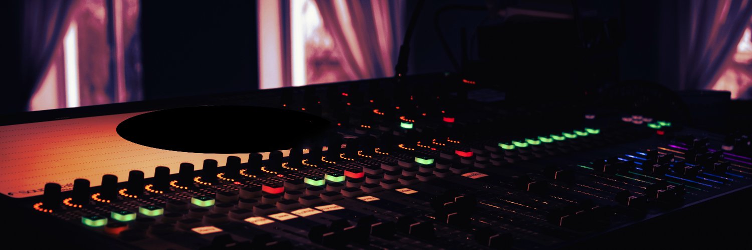 renzystudio's profile banner image