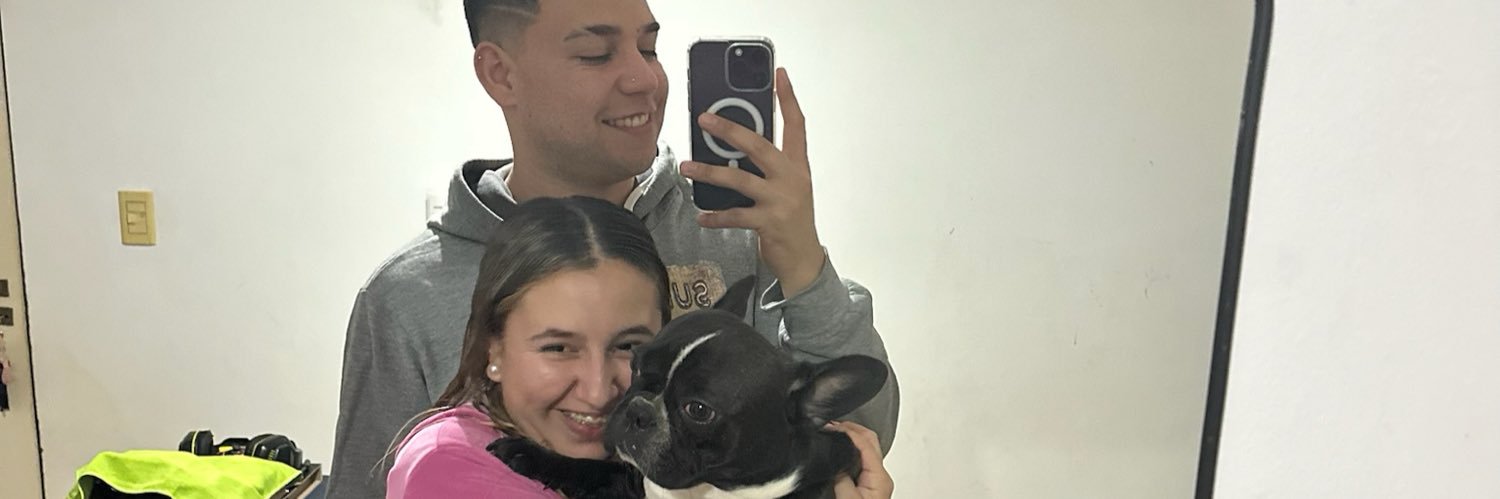 caaandeee28's profile banner image