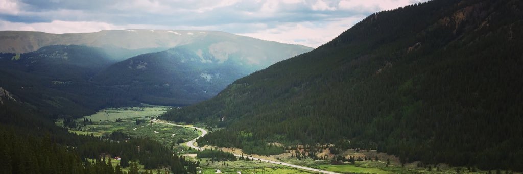 lesliekav's profile banner image