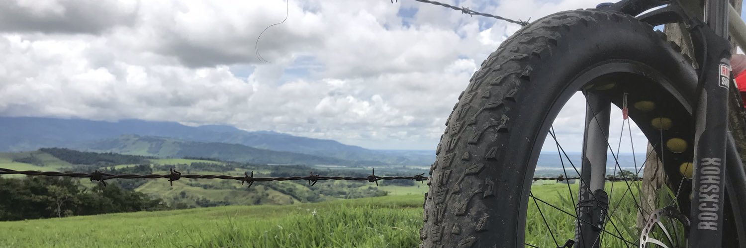 comucompu's profile banner image