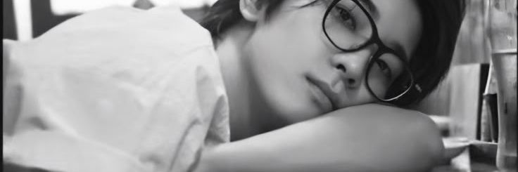 누. banner