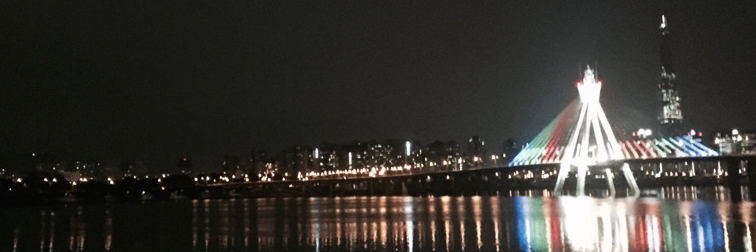 LUCYNAMMERS's profile banner image