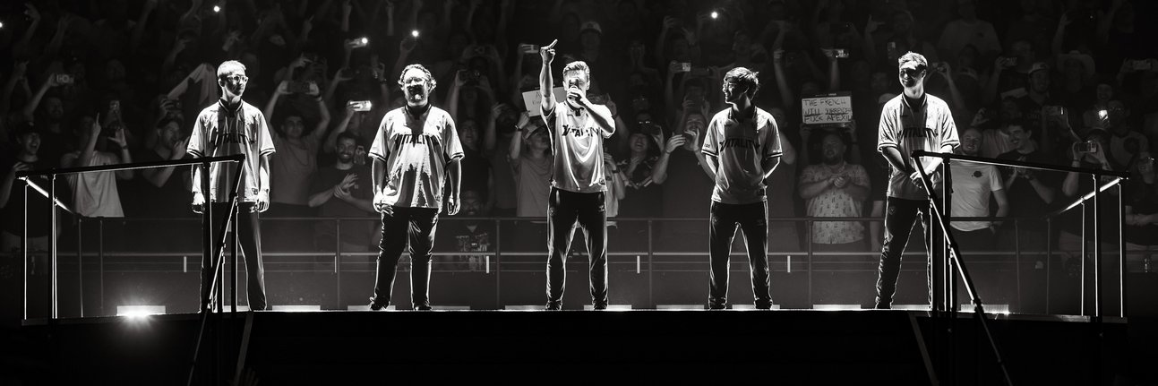 oxxi_ch's profile banner image