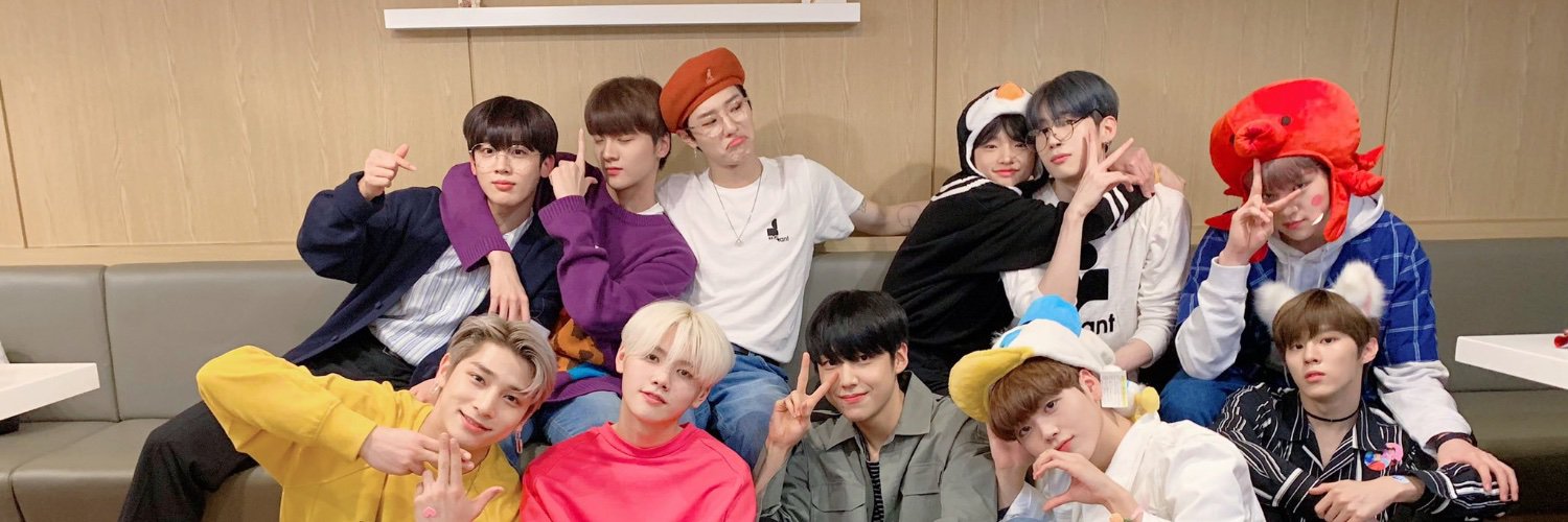 พโย แปลว่า น่ารัก ft.BöZhãn (Fan Account)'s banner