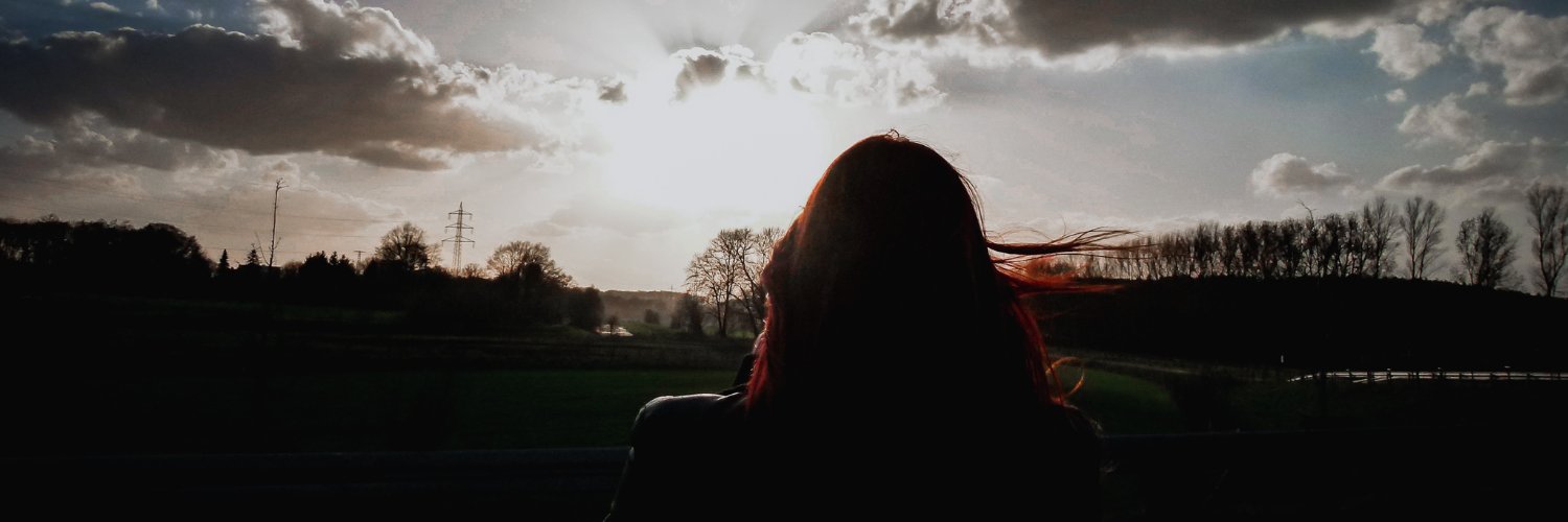 DaisyMirollin banner