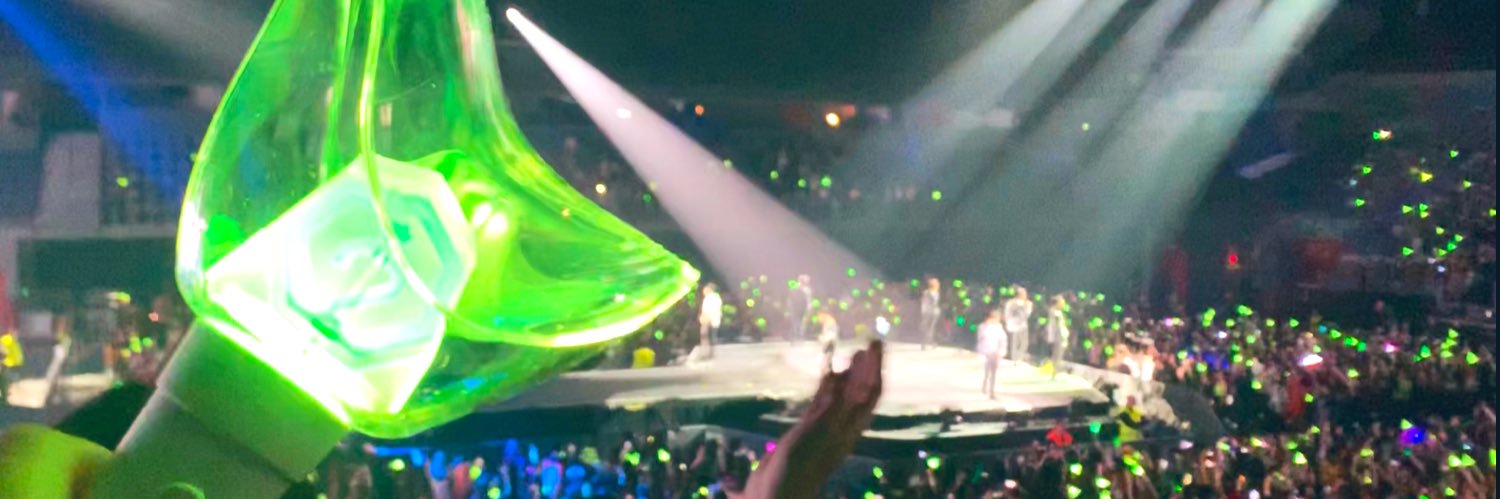 lovelytaeworld's profile banner image