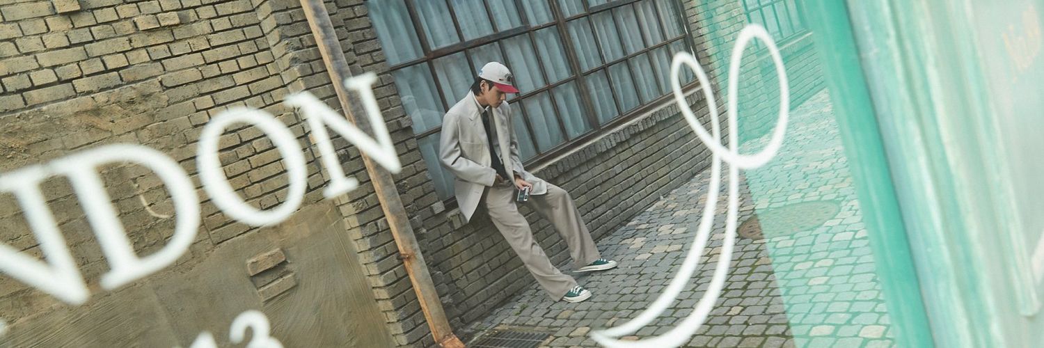 mikrokosmosami's profile banner image