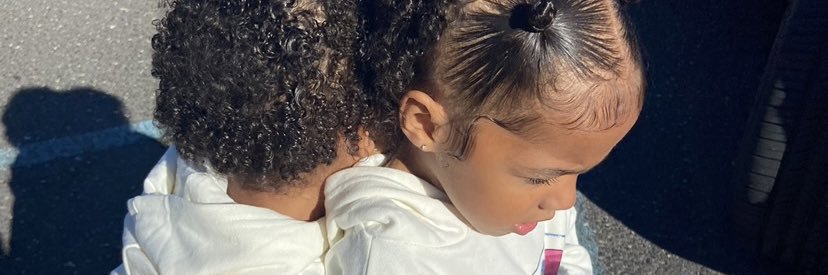 kelllyleww's profile banner image