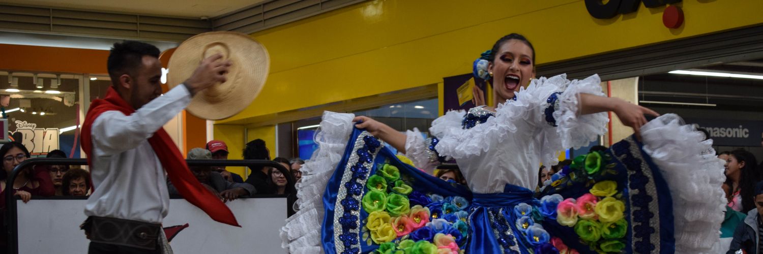 Loreeeee24's profile banner image
