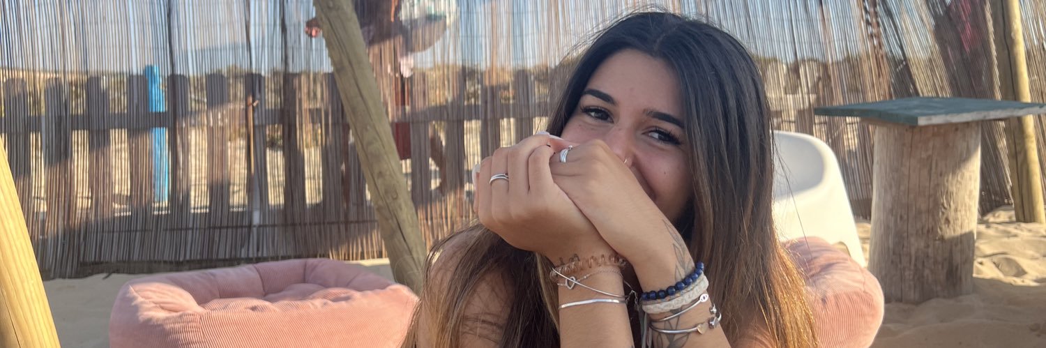 champagnemonhe's profile banner image