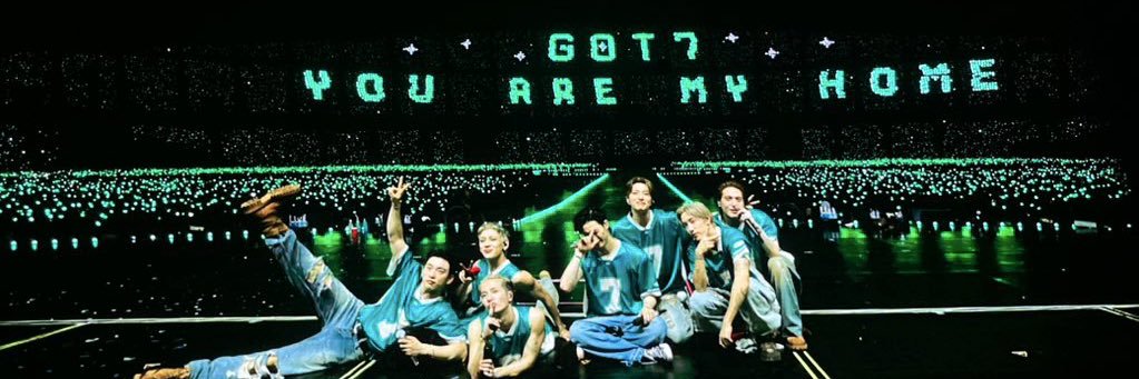 Praewpan_235's profile banner image
