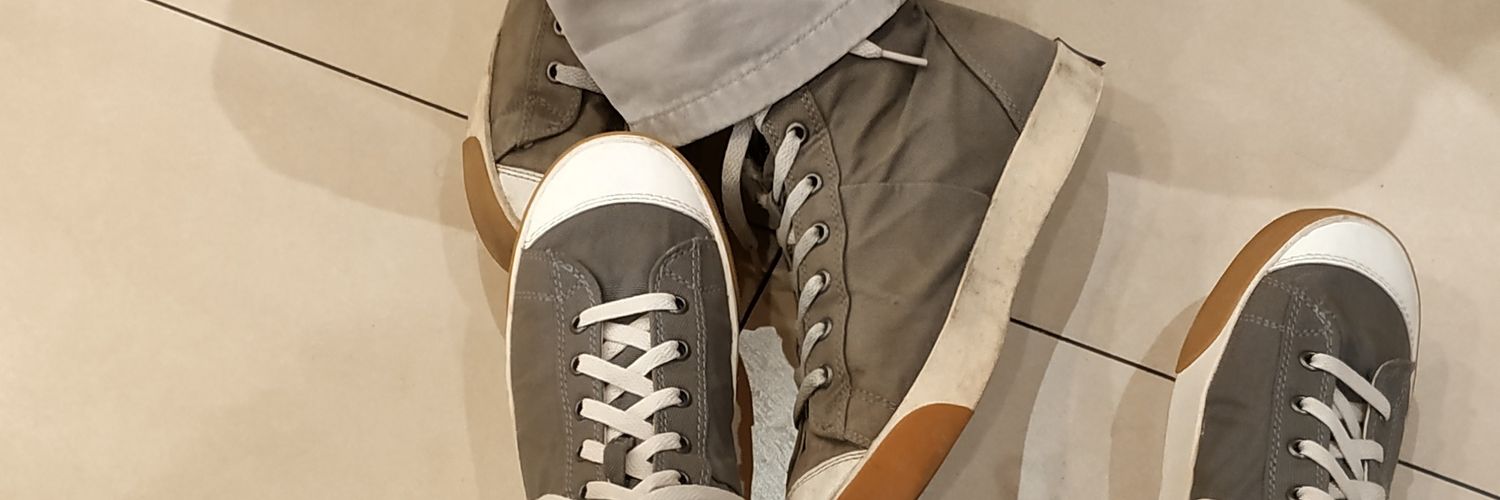 raradadarr's profile banner image