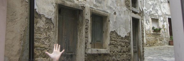 Loiarchives Profile Banner