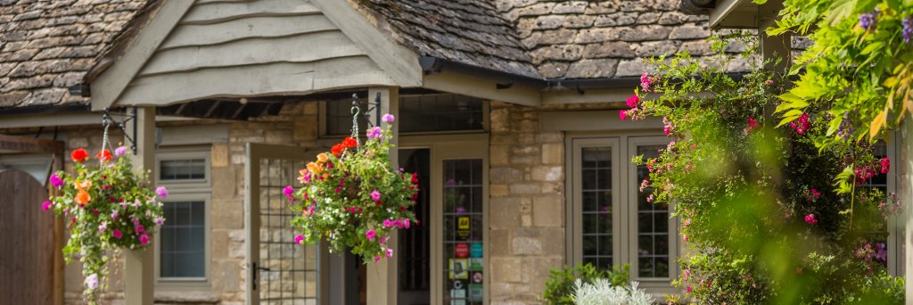 The Maytime Inn banner