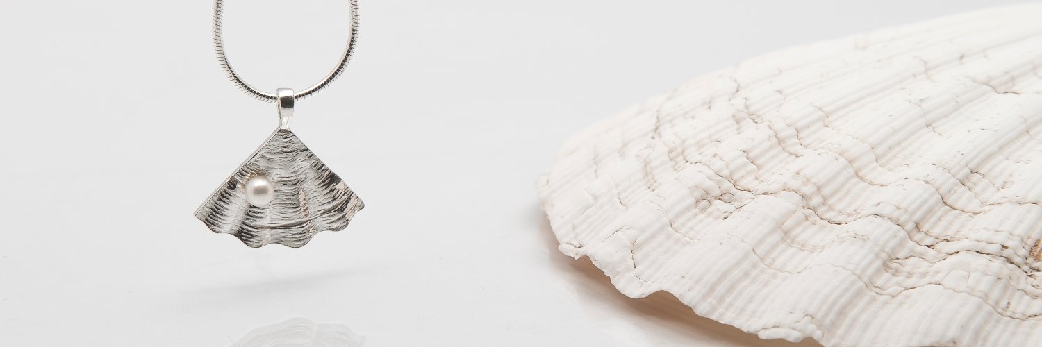 MartinaHamilton's profile banner image
