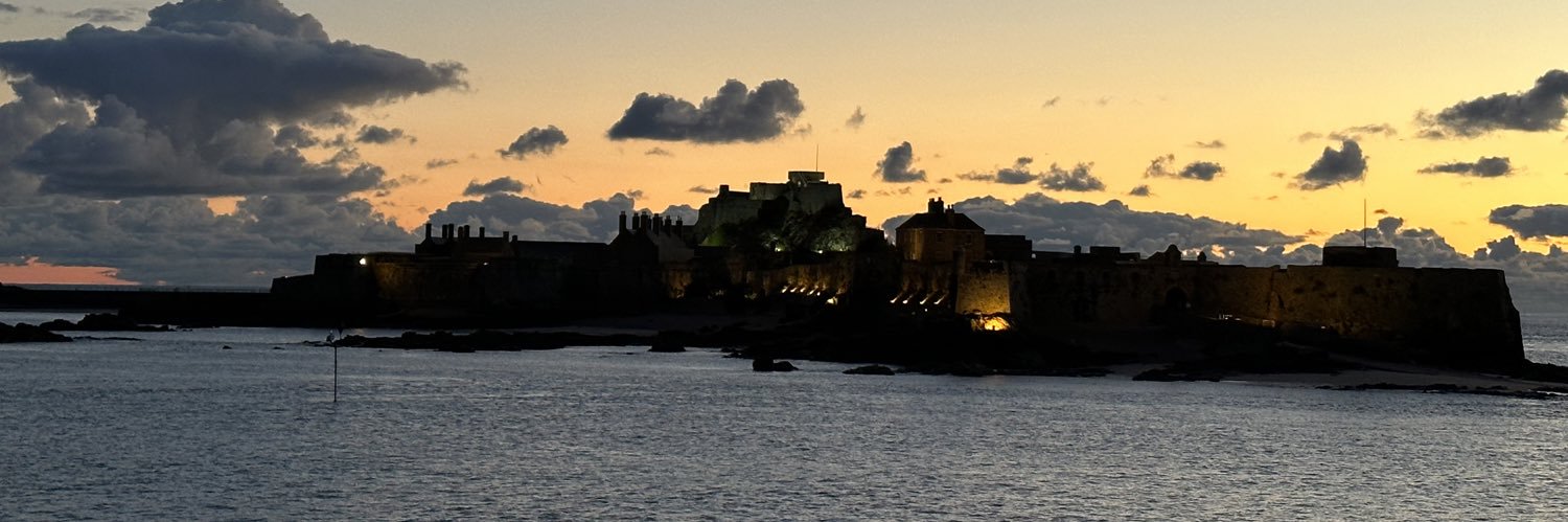 Chief Amúlùdùn banner