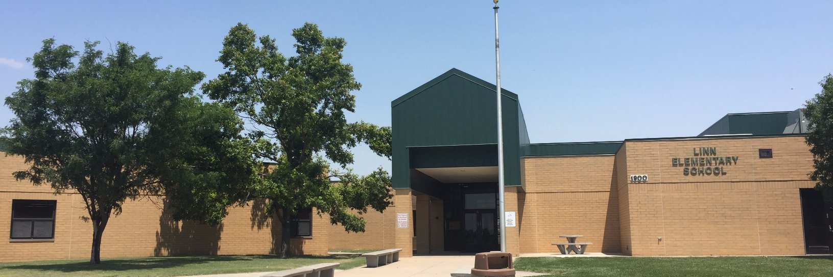 DC Linn Lions banner