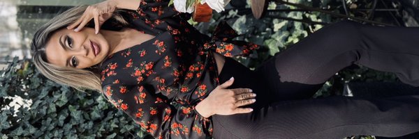 JuliaEyrie Profile Banner