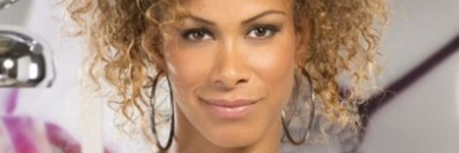 RouesneDoris's profile banner image