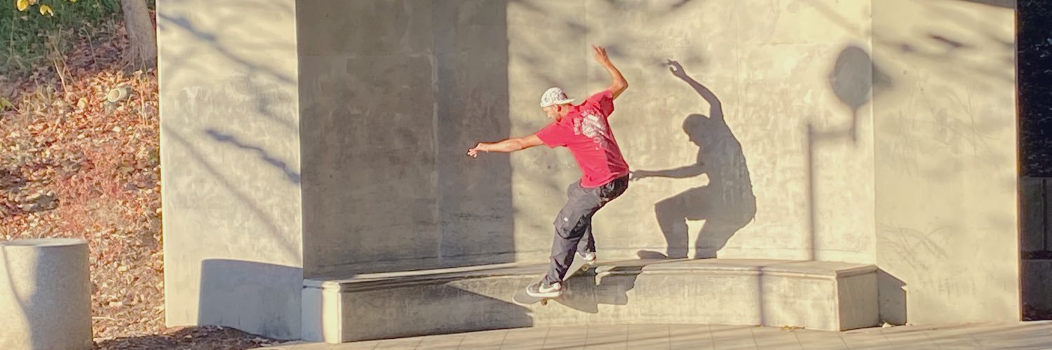 emesk8's profile banner image