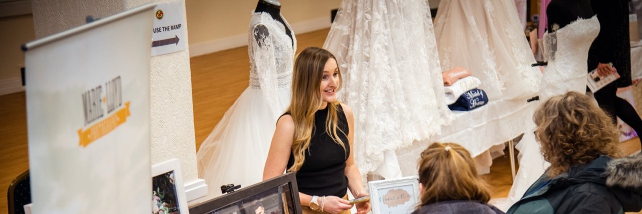 Red Event Wedding Planning & Fairs banner