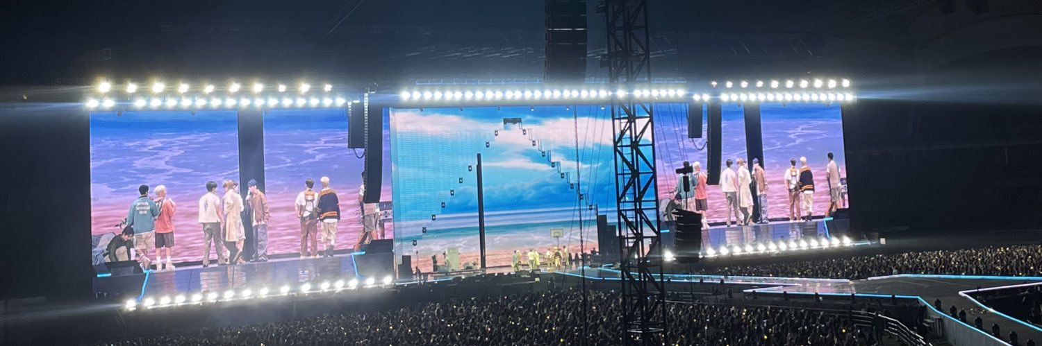 E.T banner