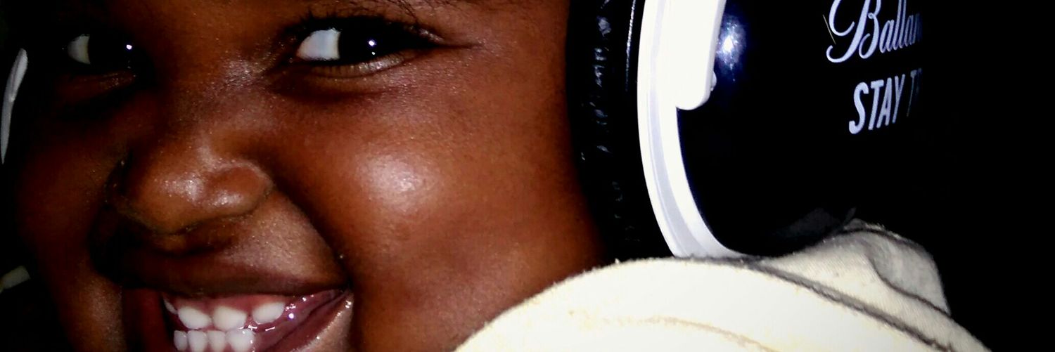 maina_pish's profile banner image