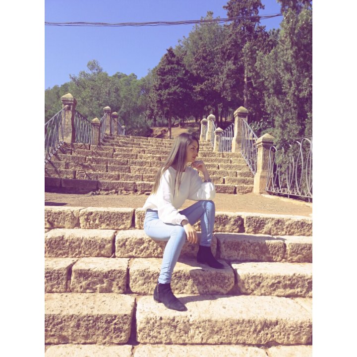 LorenaSolano97's profile banner image