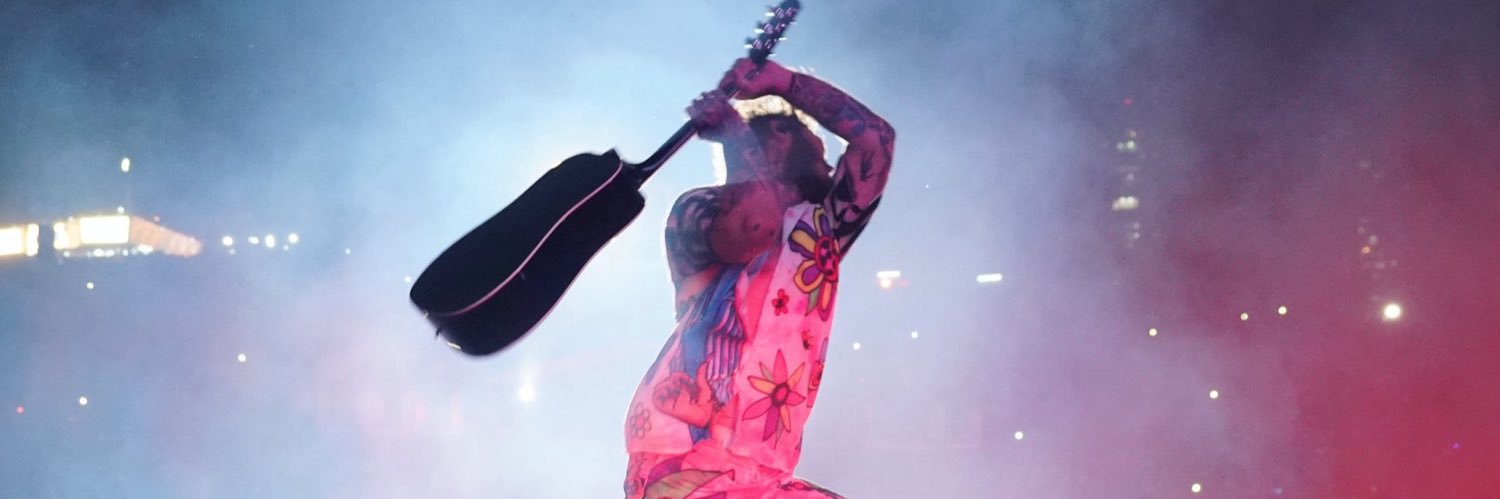 bigshitwhit's profile banner image