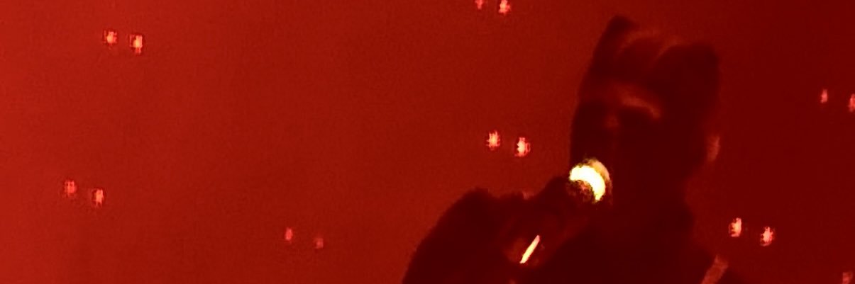 Aneé 🕯️ banner