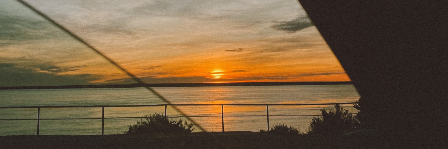 agusradic's profile banner image