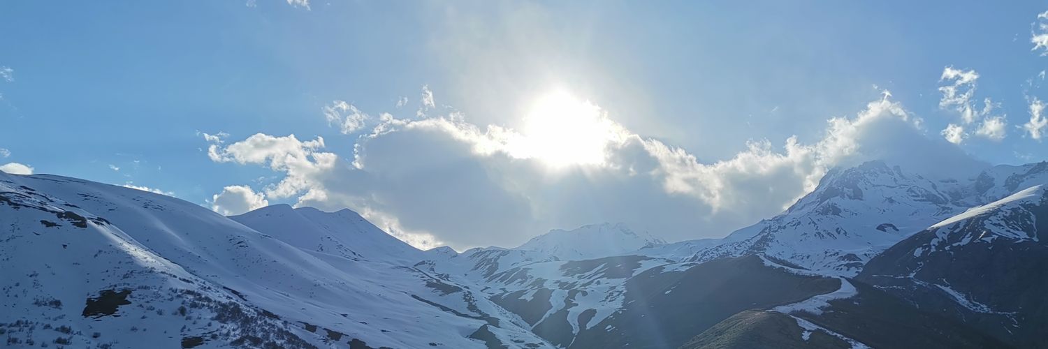zcvee's profile banner image