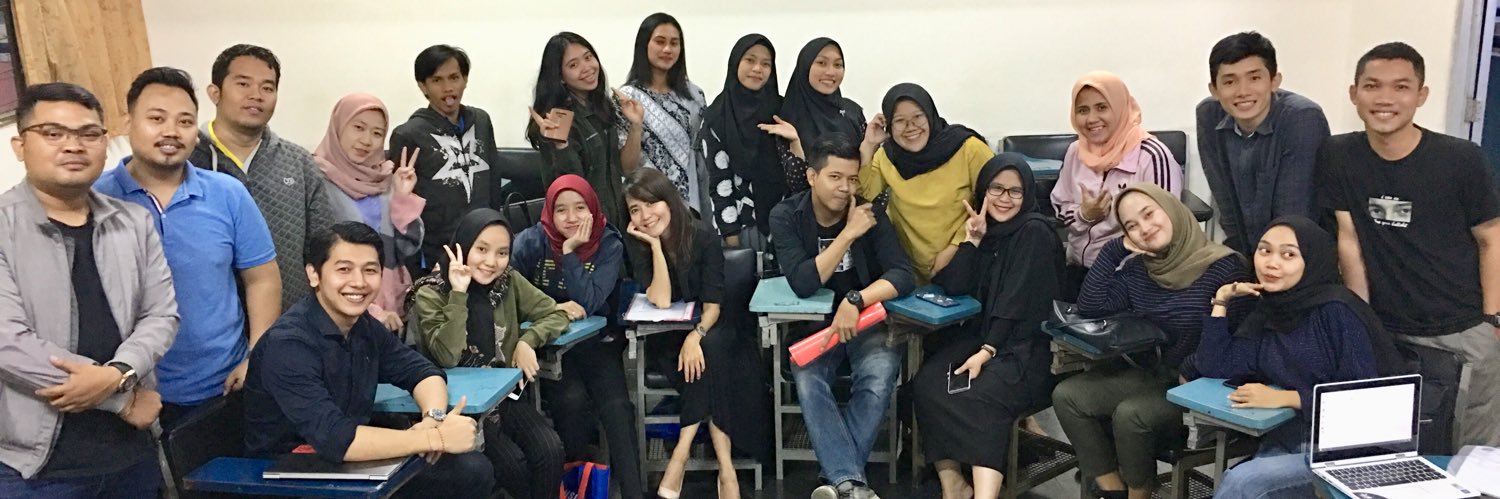 me_putri's profile banner image