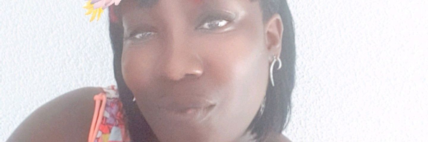 DeeDeeBeccs's profile banner image