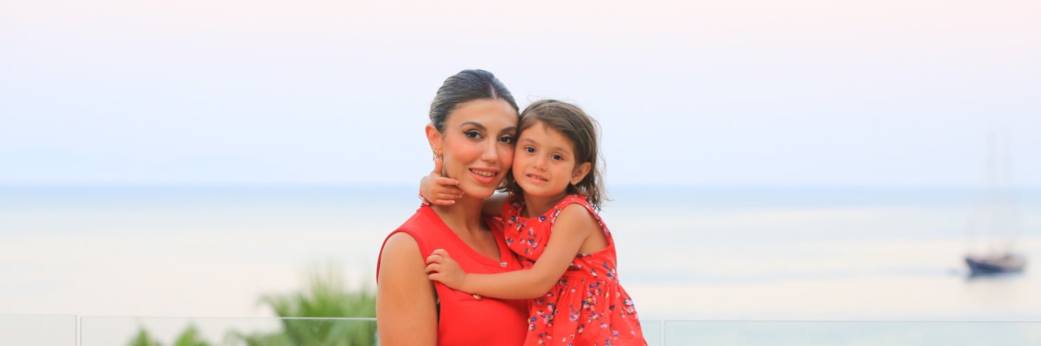 sinemgoz's profile banner image