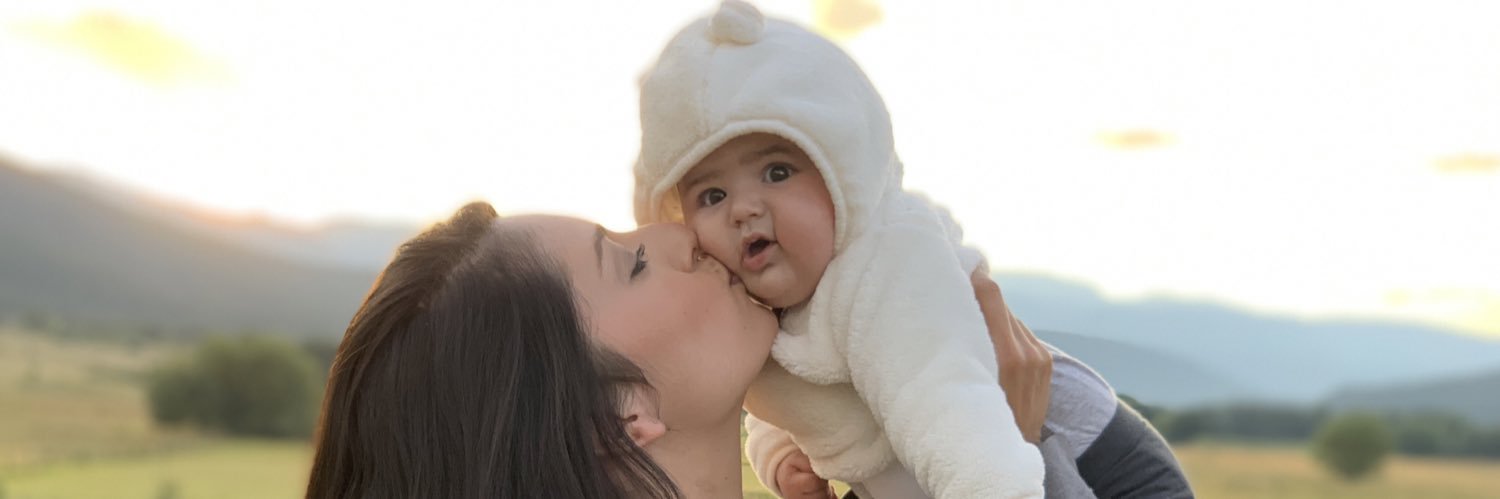 deardevinn's profile banner image